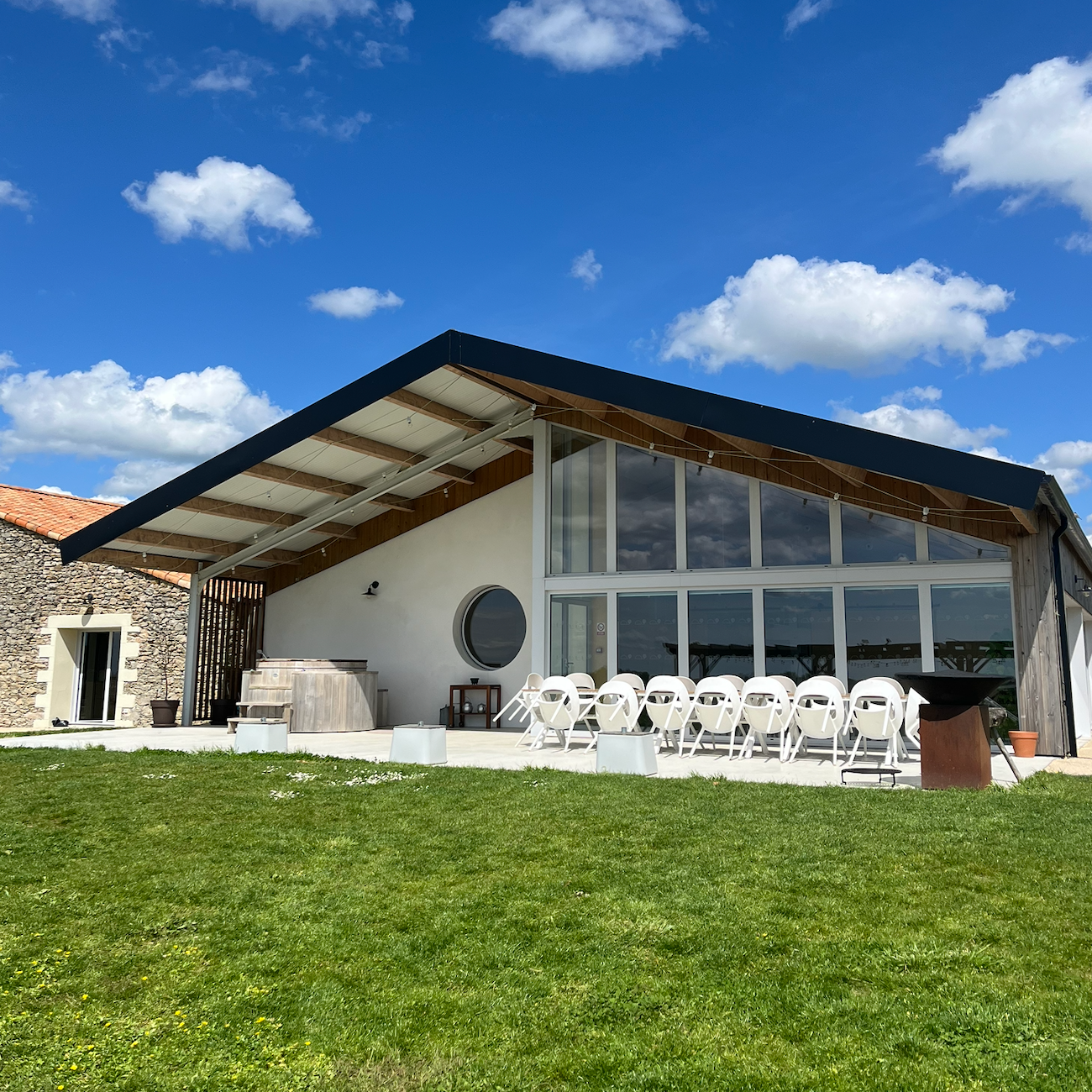 La terrasse vous attends…